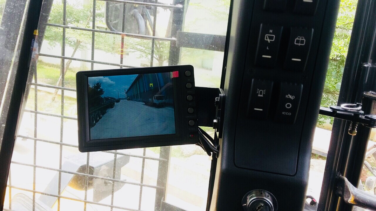 Máy Xúc Lật Liugong CLG877H – Gầu 5.8m³ Bản Cao Cấp, Sức Nâng 7 Tấn